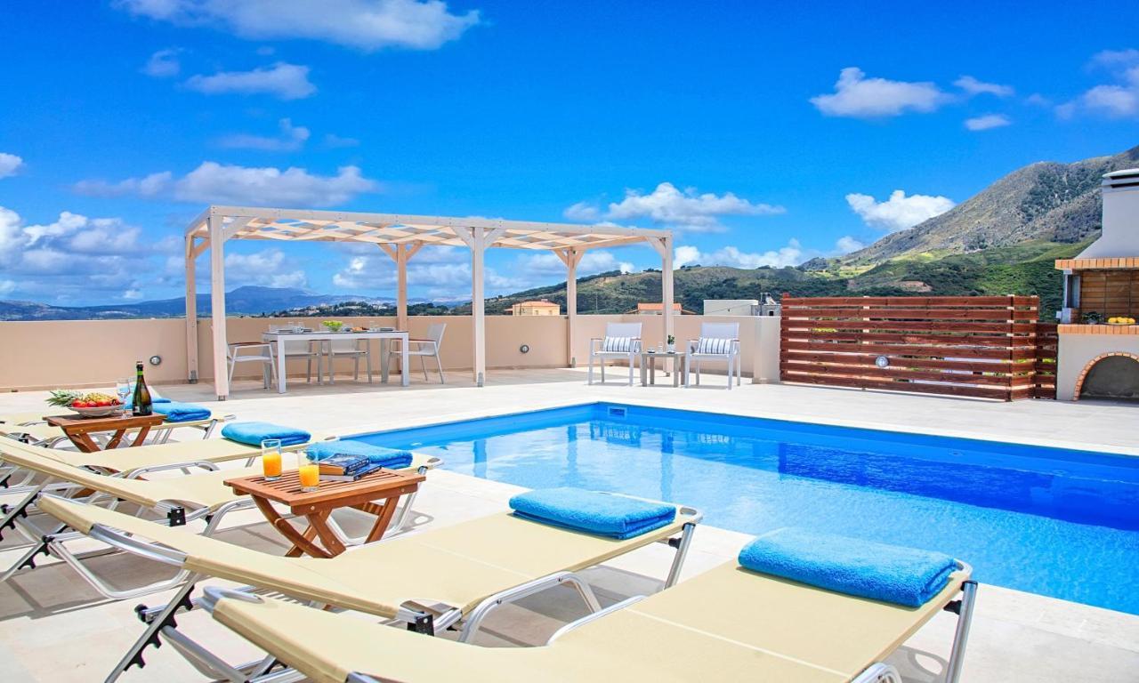 Villa Di Giorgio Heated Pool Kournás Eksteriør billede